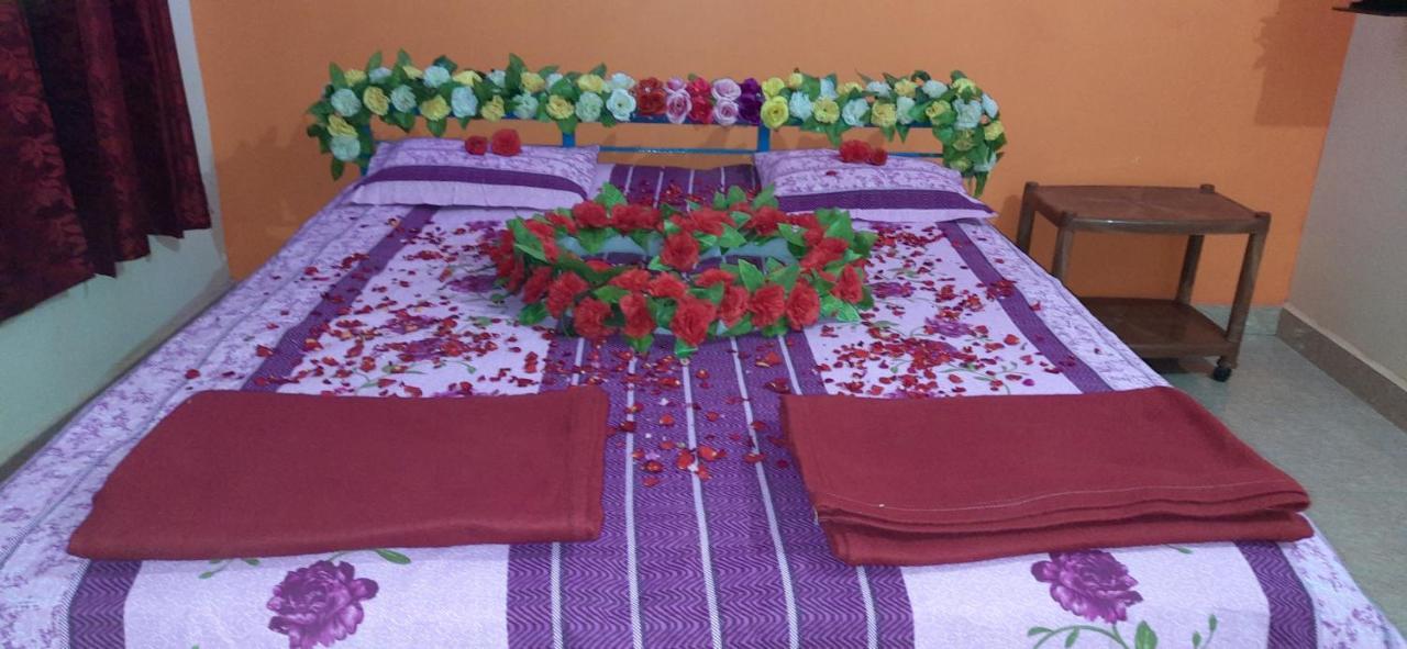 Omkar Beach Resort Малван Экстерьер фото